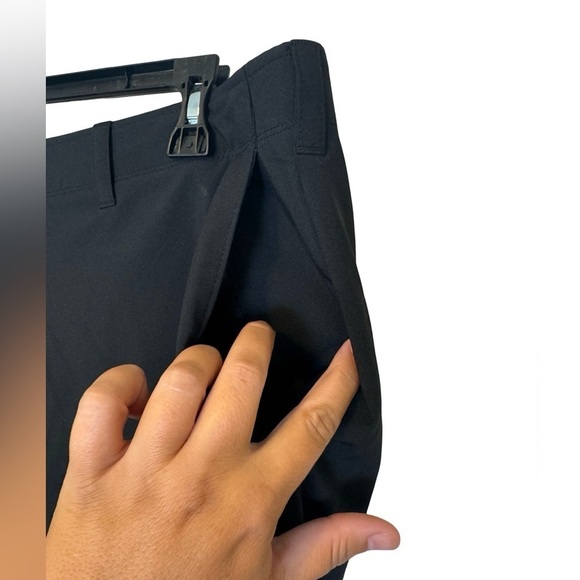 PGA Tour Men's Black Performance Golf Shorts Size 42 - Picture 7 of 13